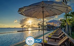 Islanda Hideaway Resort